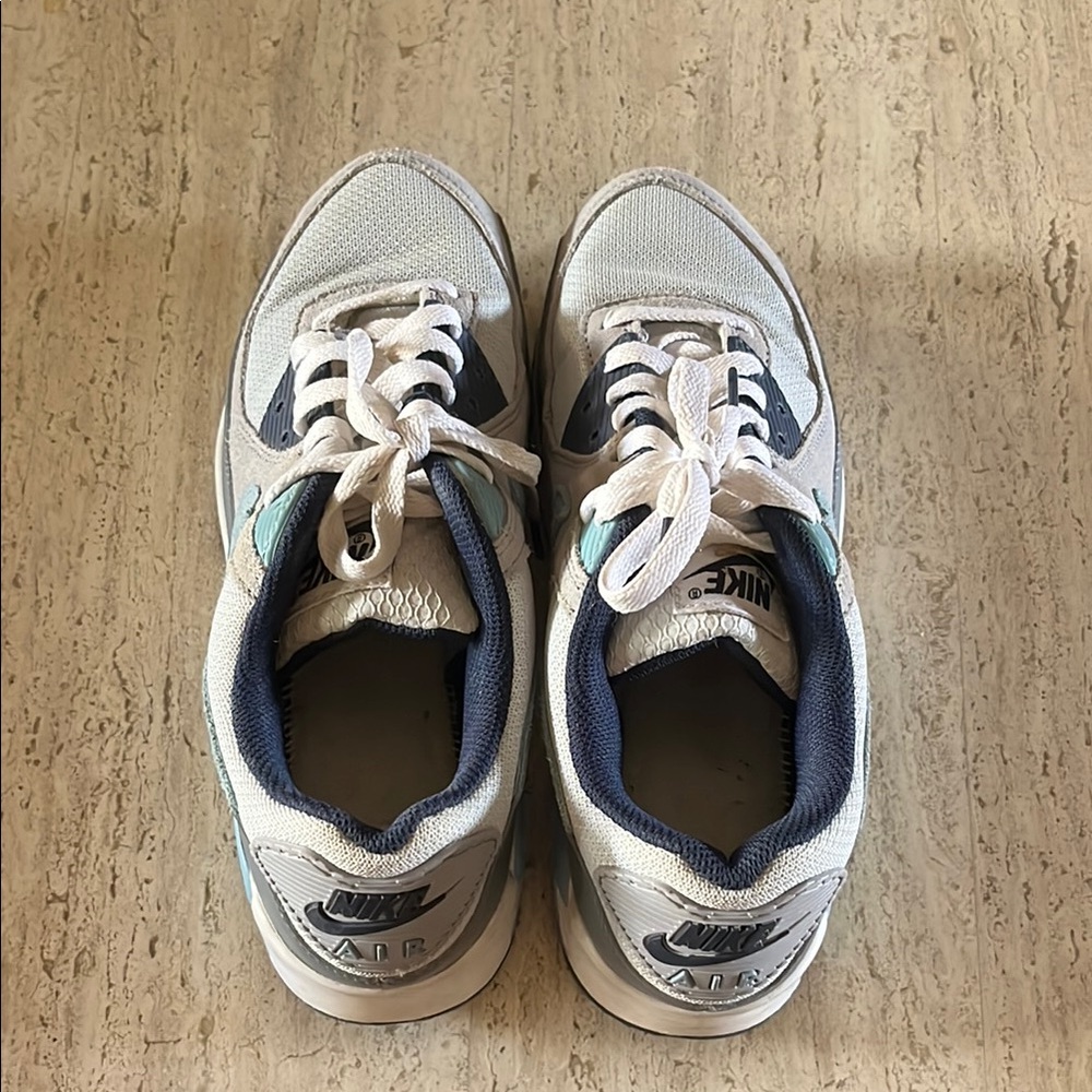 Nike White and Blue Sneakers Classic Athletic Style